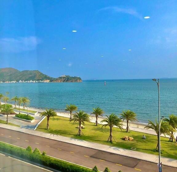 اتاق خانوادگی, Canary Gold Hotel Quy Nhơn