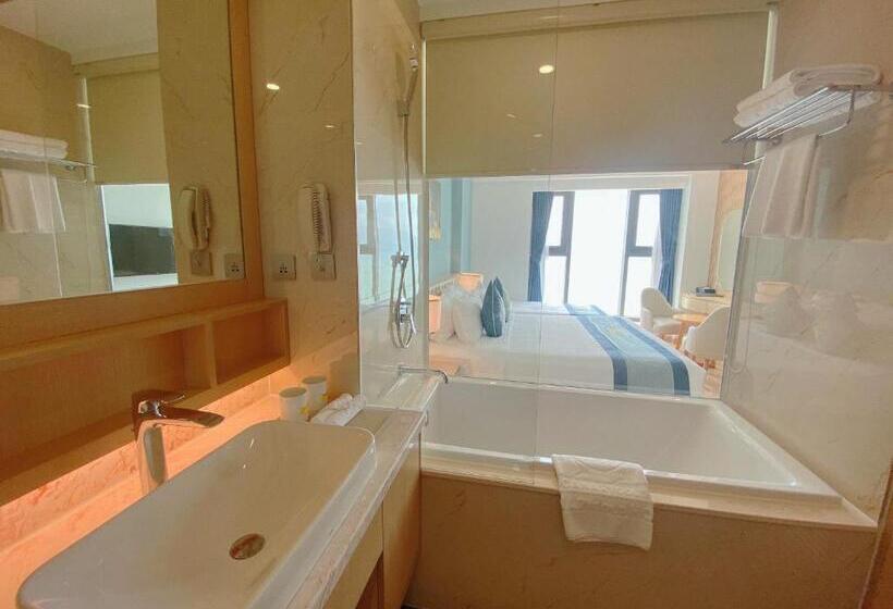 اتاق لوکس با چشم‌انداز دریا, Canary Gold Hotel Quy Nhơn