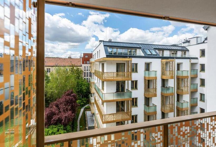 Superior studio with balcony, Vagabond Grand Or