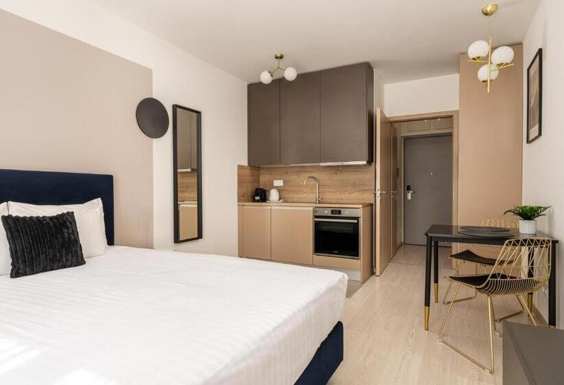 Superior studio with balcony, Vagabond Grand Or