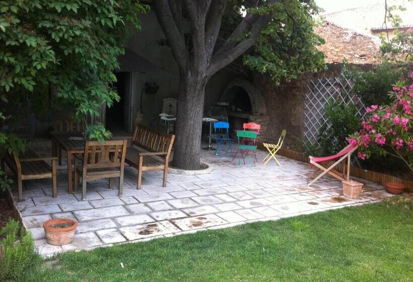 اتاق استاندارد, La Cathare