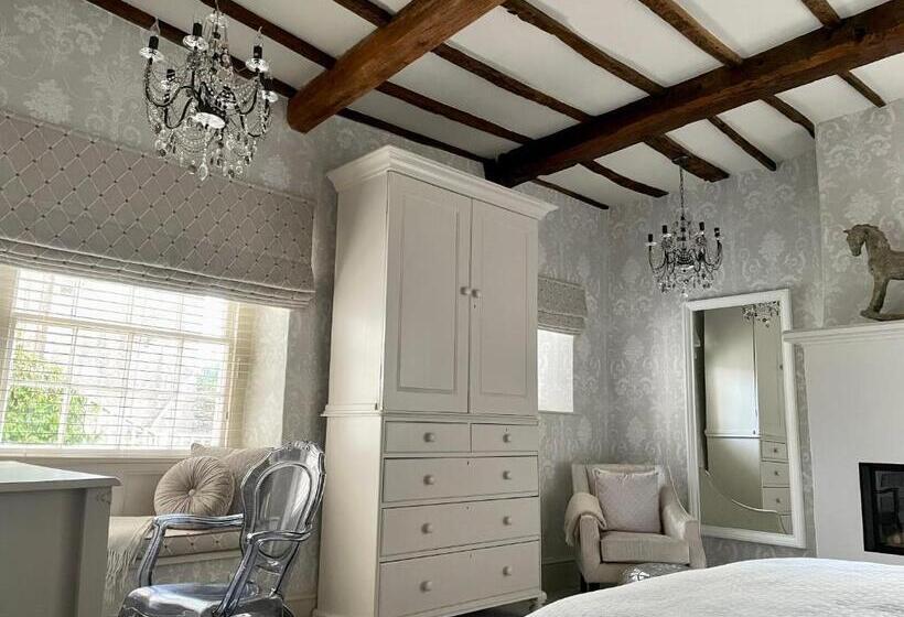 Номер Deluxe, Old Daltongate House