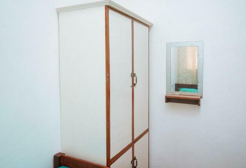 اتاق استاندارد, C Star Travellers Inn