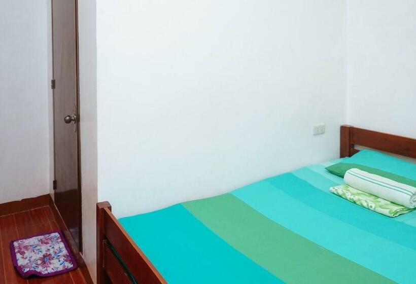 اتاق استاندارد, C Star Travellers Inn