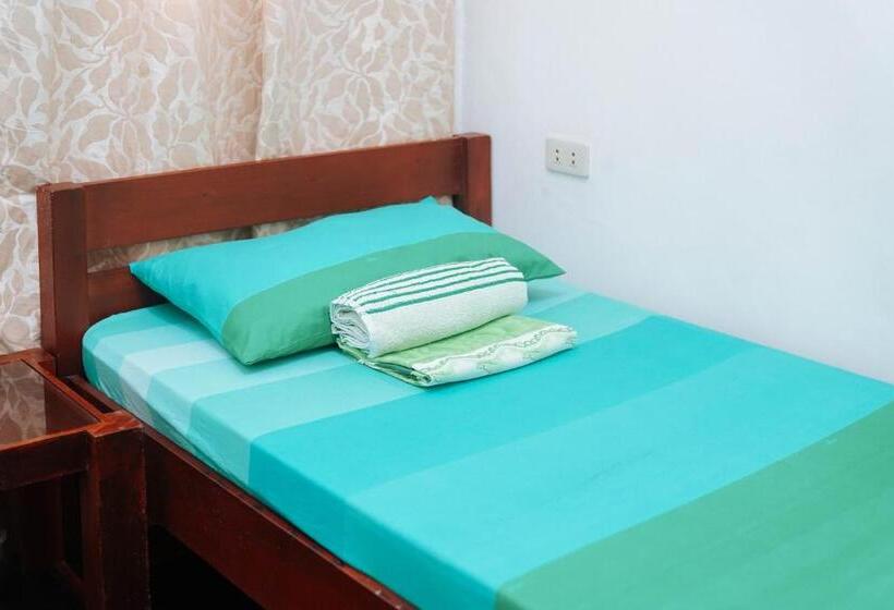 اتاق استاندارد, C Star Travellers Inn