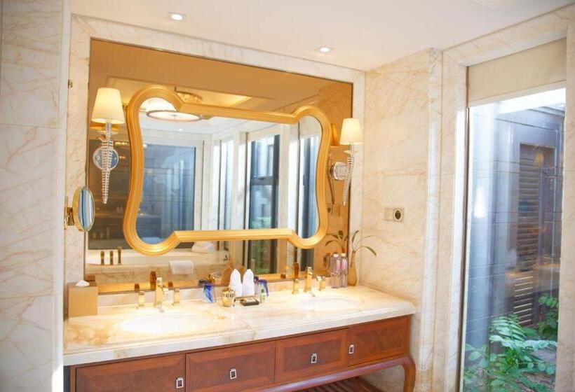 Вилла 2 Спальни, Wanda Reign Resort & Villas Sanya Haitang Bay