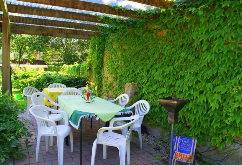 Apartamento 1 Dormitorio Vista Jardín, Ferienhaus Zur Alten Schule