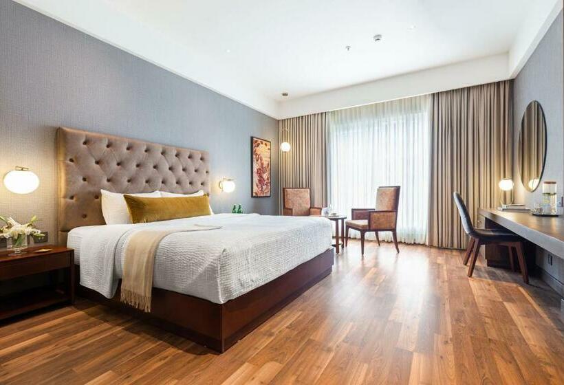 اتاق استاندارد با تخت بزرگ برای معلولان, Wyndham Chandigarh Mohali