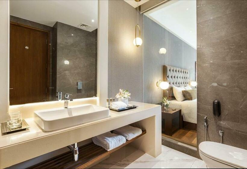 اتاق استاندارد با تخت بزرگ, Wyndham Chandigarh Mohali