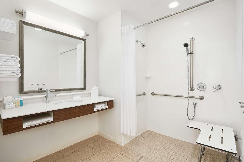 장애인을 위한 스위트, Holiday Inn Express & Suites Pittsburgh Sw/southpointe, An Ihg