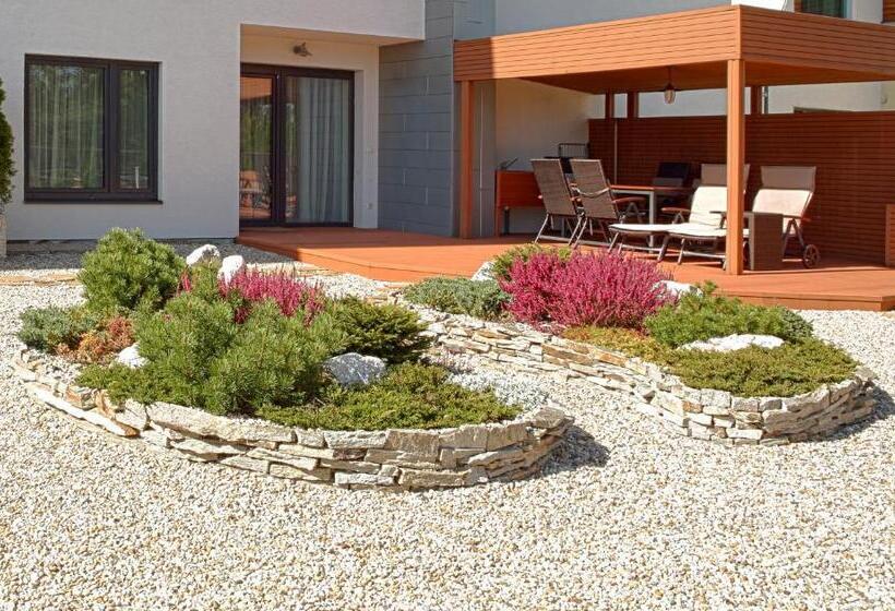 Апартаменты 1 Спальня с Террасой, Privileged Lesná   With Garden Terrace, Tatranská Lomnica 2 Km