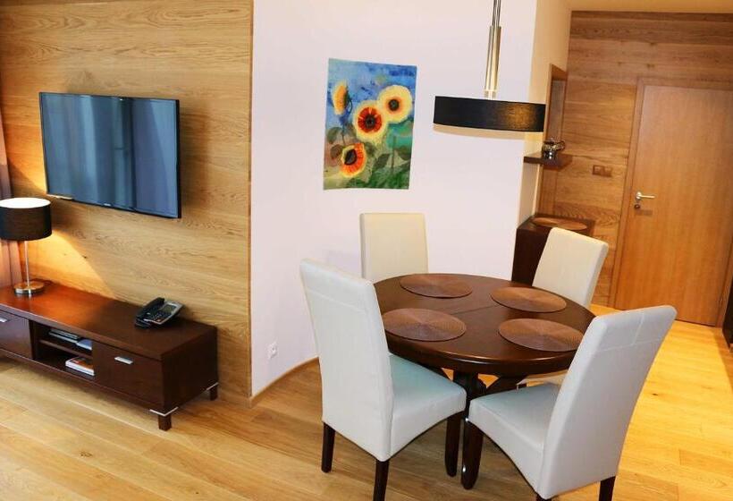Апартаменты 2 Спальни с Террасой, Privileged Lesná   With Garden Terrace, Tatranská Lomnica 2 Km