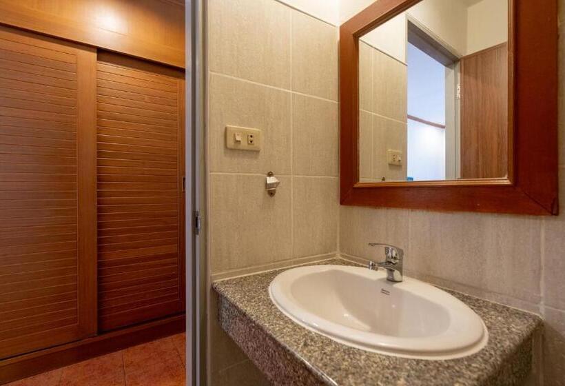 اتاق استاندارد با تخت بزرگ, Patong Central Residence And Apartment
