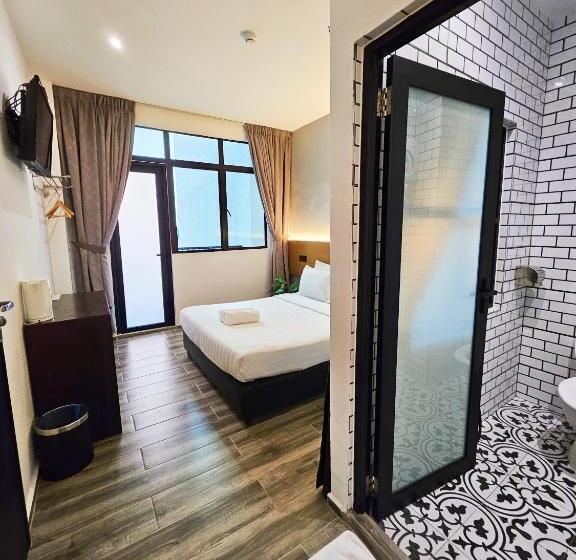 Номер Deluxe с Балконом, Georgetown Inn By Sky Hive