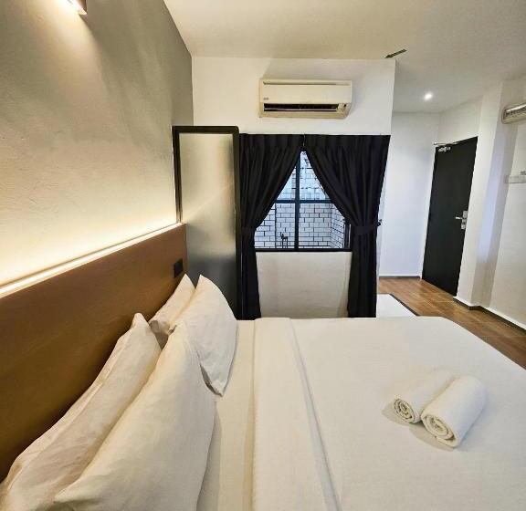 Номер Deluxe с Балконом, Georgetown Inn By Sky Hive
