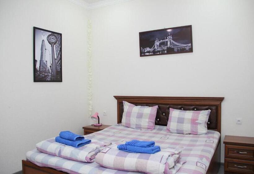 豪华房间, Chinara Guest House Airport
