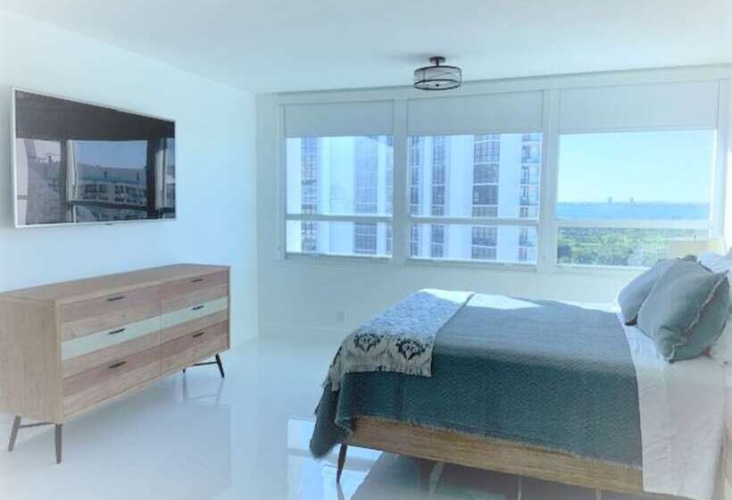 استودیوی استاندارد, Seastays Apartments