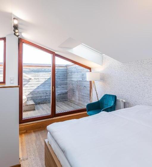 Suite with Terrace, Restovna