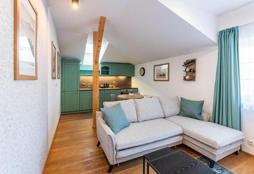 Suite with Terrace, Restovna
