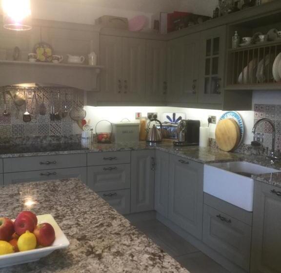 اتاق لوکس, Tullybeggs B&b