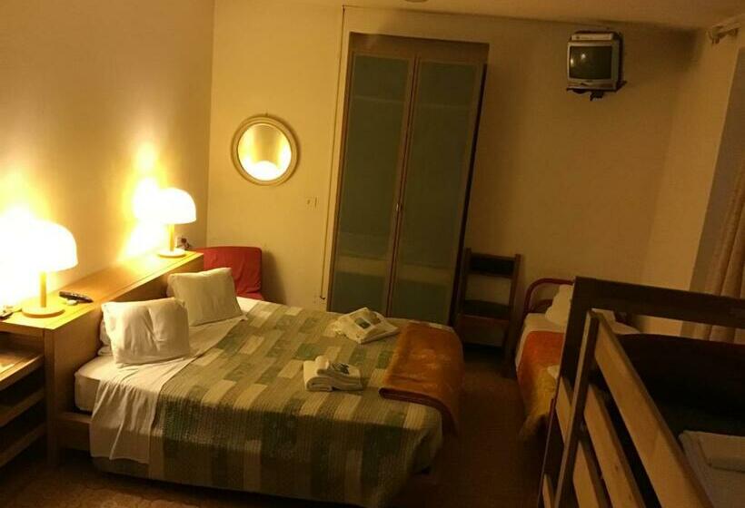 Quarto Familiar, Ostello Mirabeau