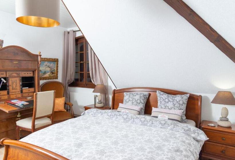 اتاق خانوادگی, B&b L Eden