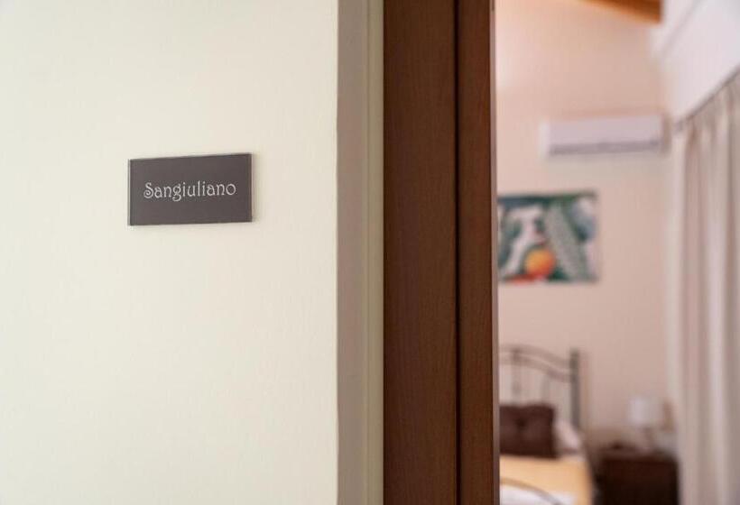 اتاق استاندارد با تخت بزرگ, Le Vie Del Centro B&b