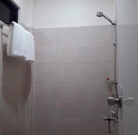 스탠다드 발코니 룸, Amigos Dauin Hostel