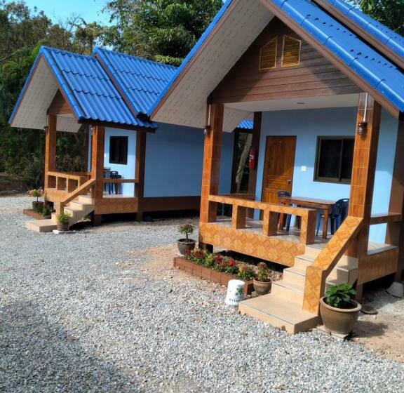 اتاق استاندارد چهار تخته, Yahle Villa เยห์เล่วิลล่า