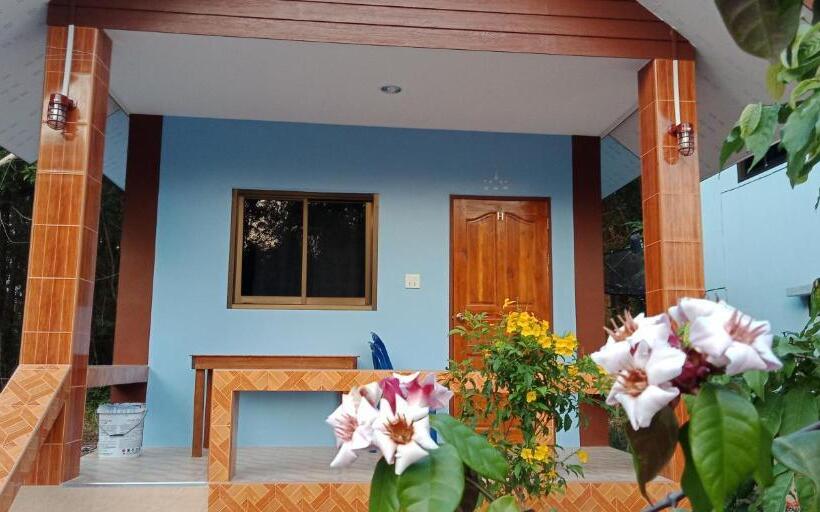 اتاق استاندارد چهار تخته, Yahle Villa เยห์เล่วิลล่า