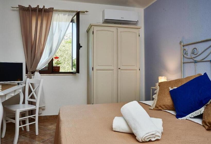 اتاق راحتی سه تخته, B&b Tiscali