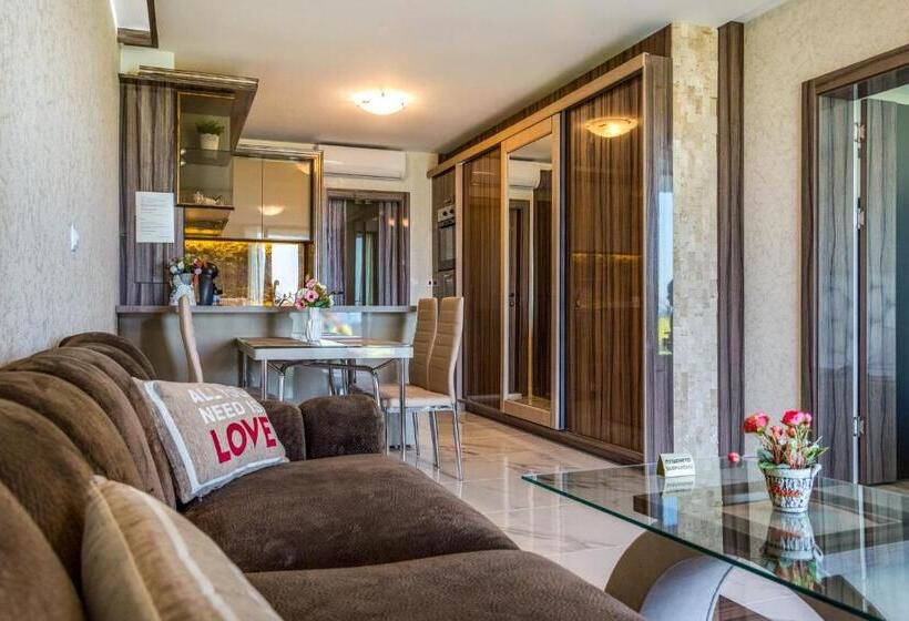 Апартаменты Superior 1 Спальня Вид на Море, Apartcomplex Golden Bay
