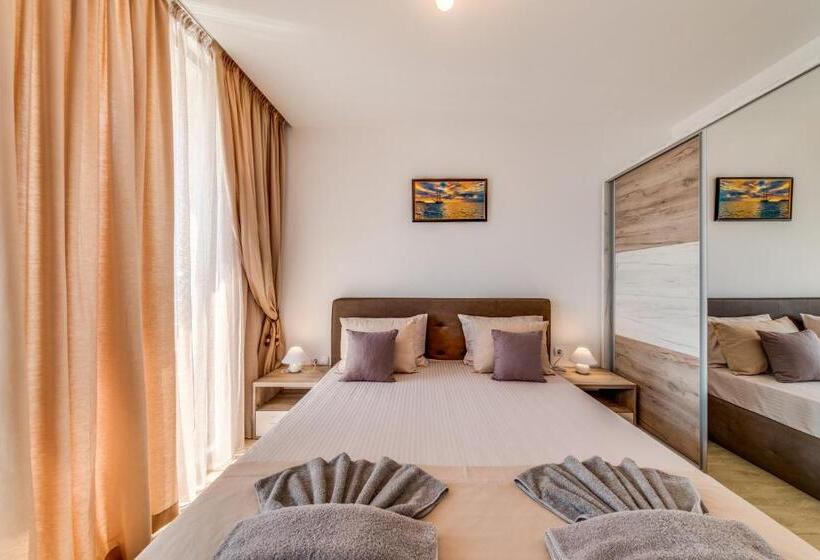 Апартаменты 1 Спальня Вид на Море с Балконом, Apartcomplex Golden Bay