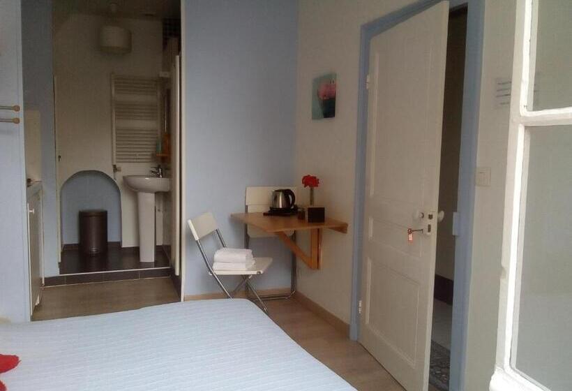 اتاق استاندارد, Chambre Saint Sauveur