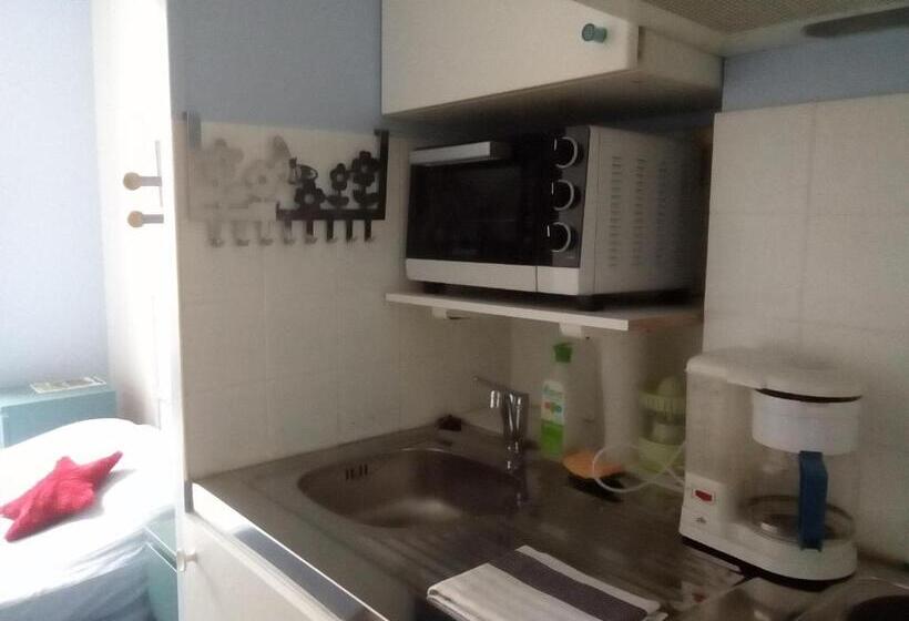 اتاق استاندارد, Chambre Saint Sauveur