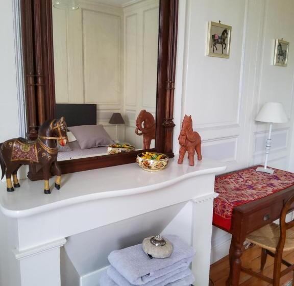 Номер Стандарт Вид на Сад, La Maison Des Thermes, Chambre D Hôte