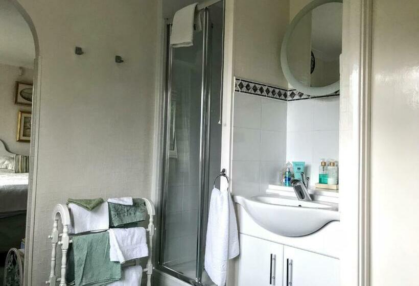 חדר סופריור עם מיטת קינג, Holly House B&b