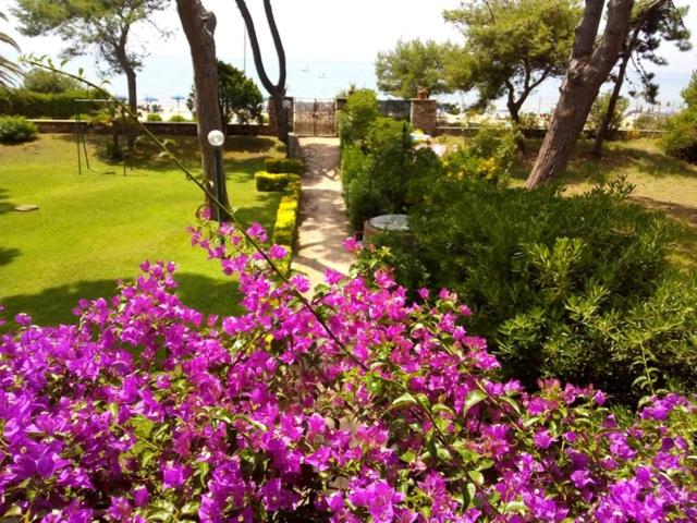 اتاق لوکس با چشم‌انداز دریا, Villa Luisa B&b