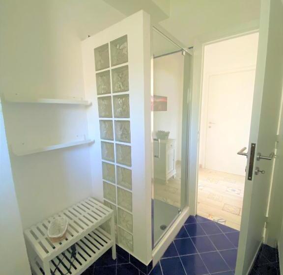 اتاق لوکس با چشم‌انداز دریا, Villa Luisa B&b