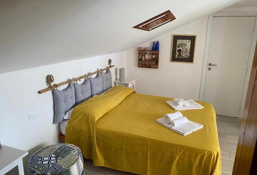 اتاق استاندارد با چشم‌انداز دریا, Villa Luisa B&b