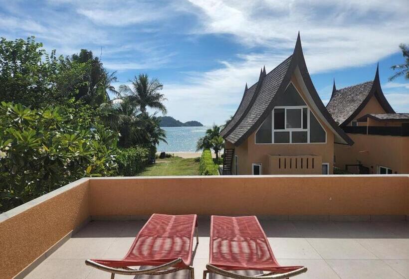سوییت جونیور با چشم‌انداز دریا, Siam Royal Bay Beach Villa And Beachfront Apartments