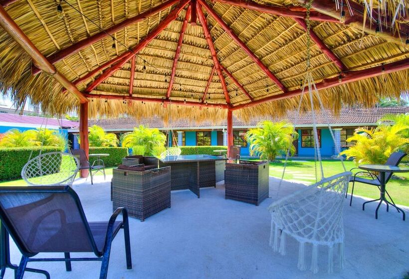 Семейный Номер, Beach Break Resort