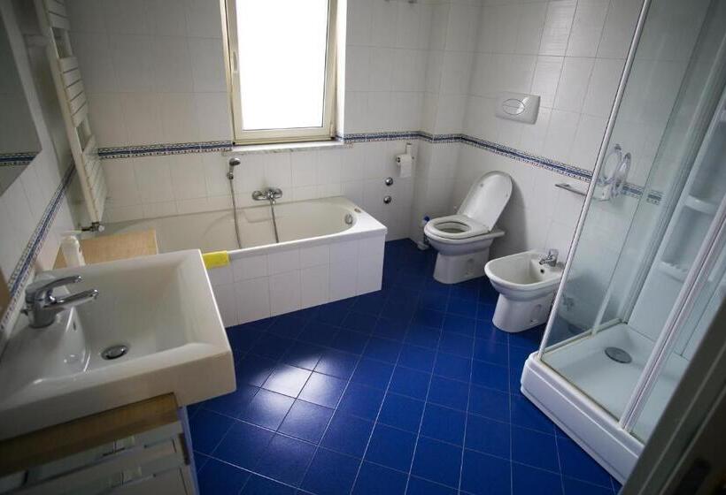 Quarto Estandar Cama King, B&b Dormirereggiocalabria