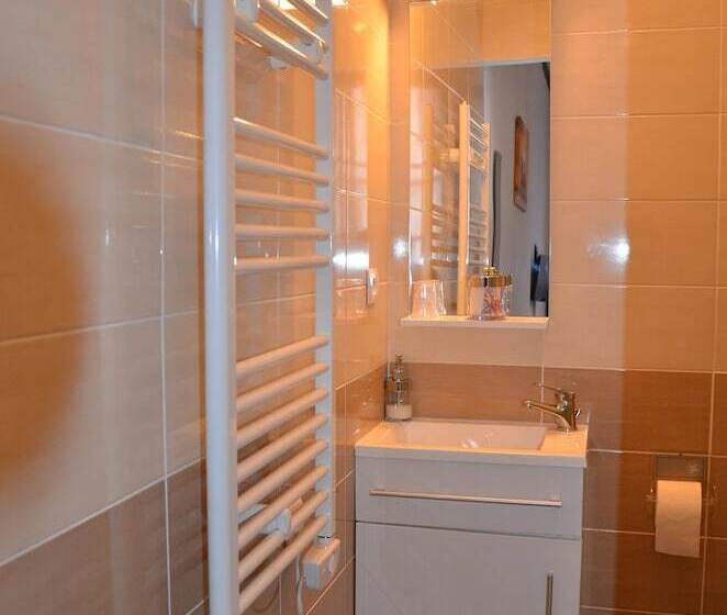 اتاق استاندارد, B&b La Maison D Olivier
