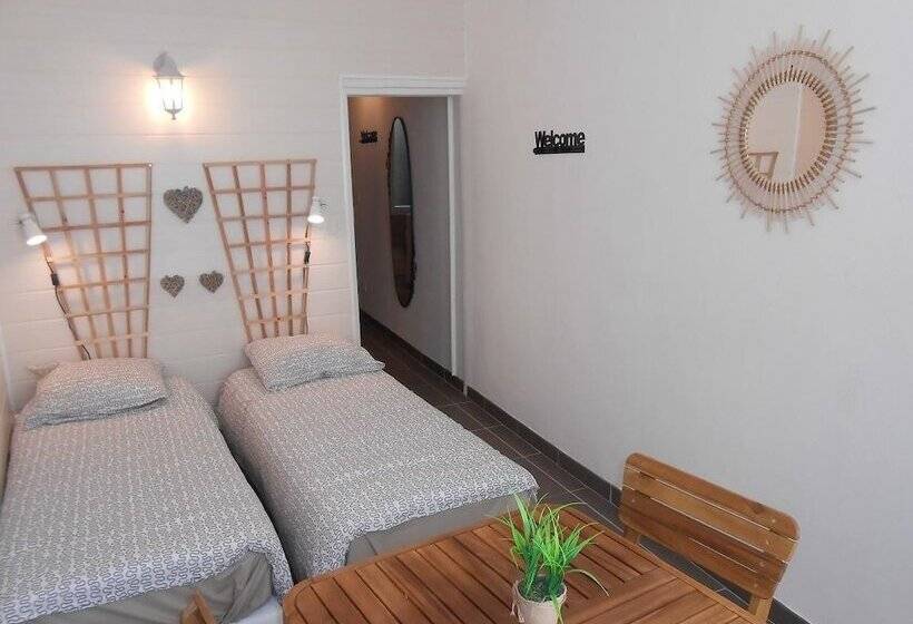 اتاق خانوادگی, B&b La Maison D Olivier