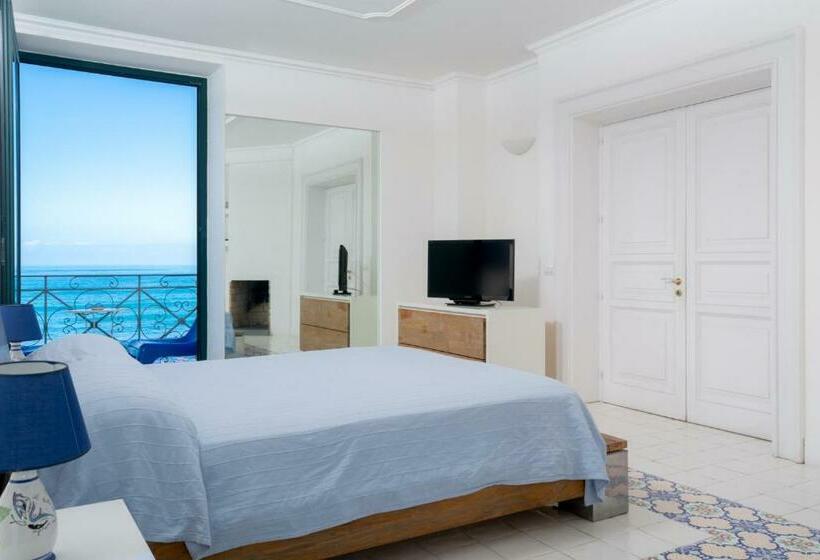 Номер Стандарт Вид на Море, La Belle Vie B&b