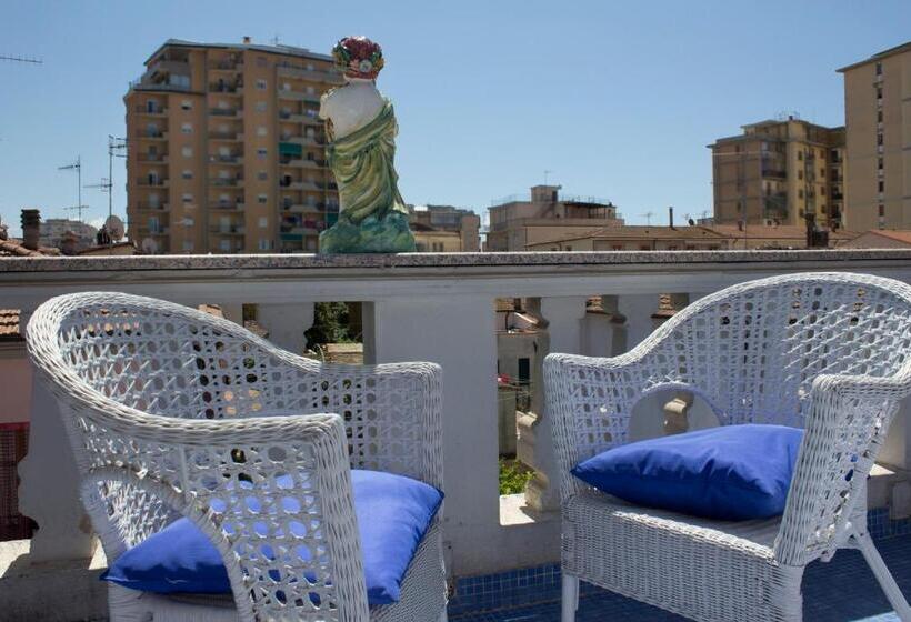 اتاق خانوادگی, La Casa Di Bianca