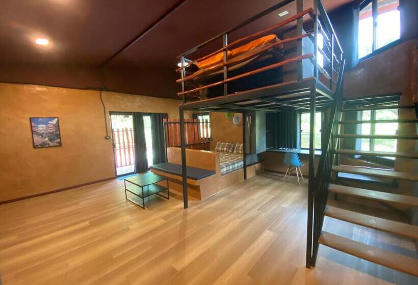Семейный Номер Deluxe, Baan Nork Farmstay บ้านนอก ฟาร์มสเตย์