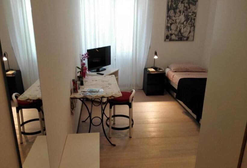 اتاق استاندارد یک نفره, B&b Rosa Blu