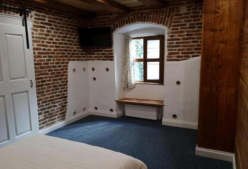스탠다드 스튜디오, Guesthouse Postavarului